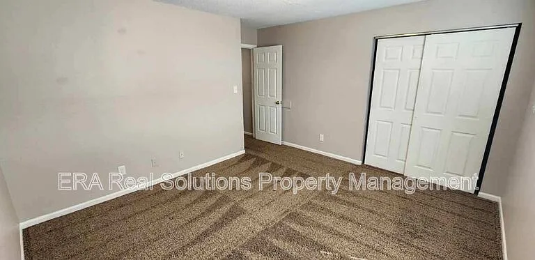 205 1/2 John St #C — Photo 12