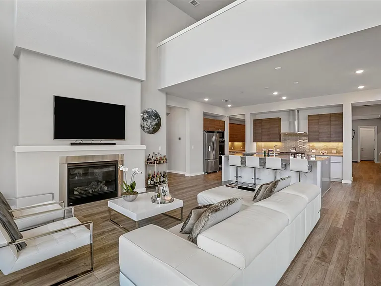 5322 Statesman Ln — Photo 8