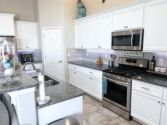2nd image of 3708 Santa Adriana Ave