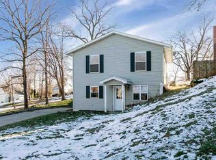 118 W Orange St, West Branch, IA 52358