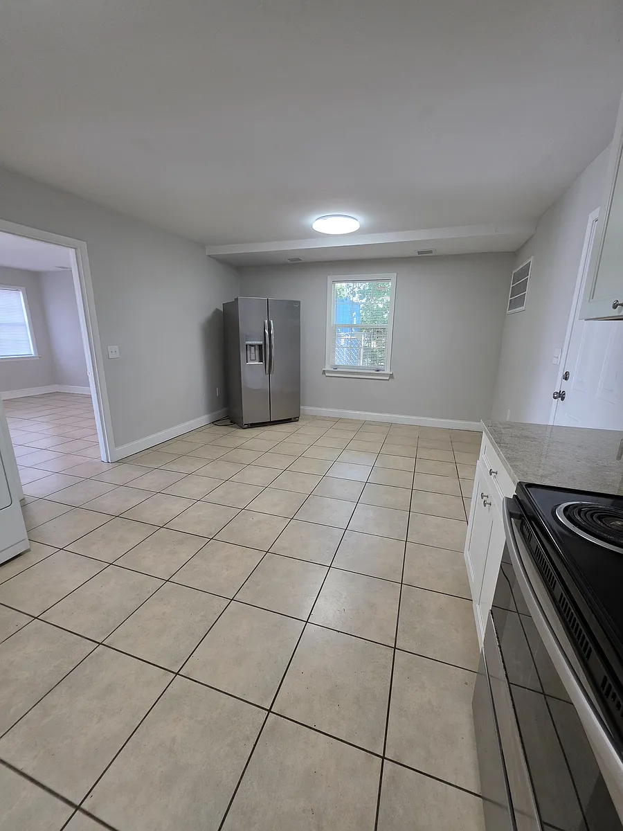 Building Photo - 342 W Palmetto St #8
