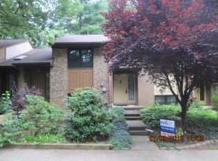 2015 Headlands Cir, Reston, VA 20191