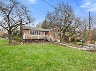 8 Fernandez Dr, New Windsor, NY 12553