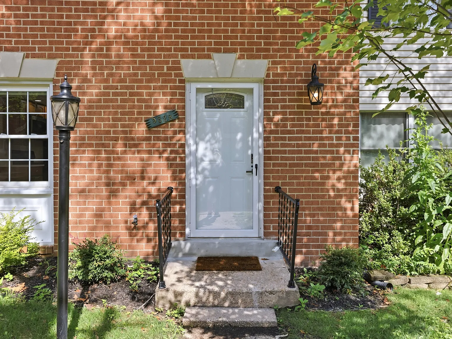 3 bed, 1405 sqft, $2,900 — Photo 3