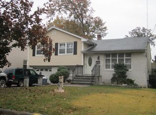45 Fernwood Ter, Linden, NJ 07036