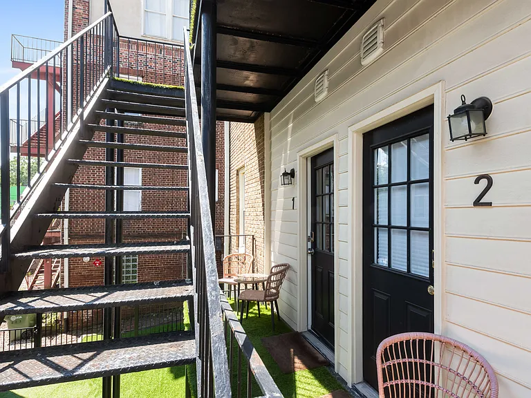 487 Moreland Ave NE #1 — Photo 27
