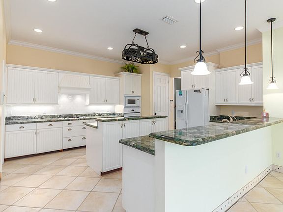5th image of 1530 SW Prosperity Way