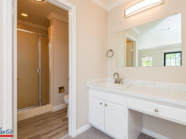 457 Oak Ave — Photo 14
