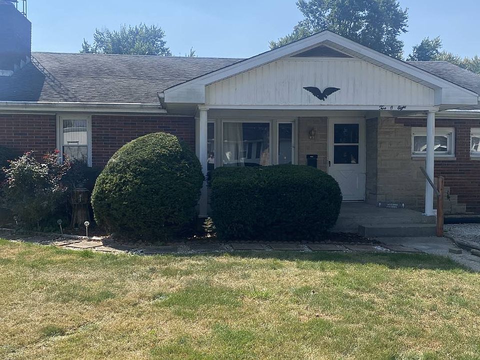 208 E Prairie St, Roodhouse, IL 62082 MLS 11211216 Zillow