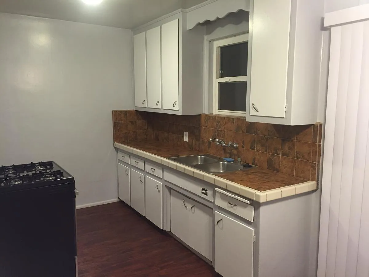 321 La Paloma St — Photo 4