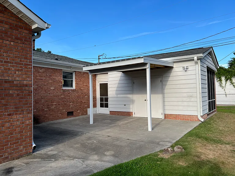 2702 Crockett Dr — Photo 47