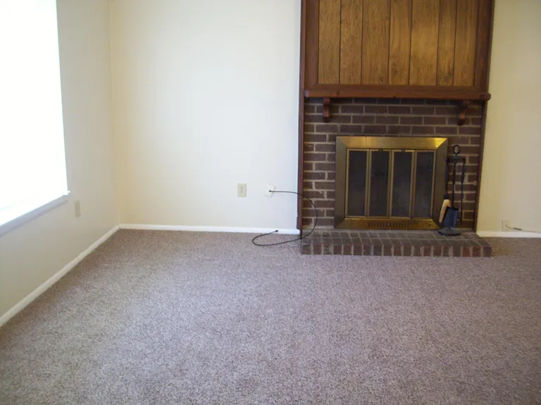 7436 Orchardhill Dr — Photo 2