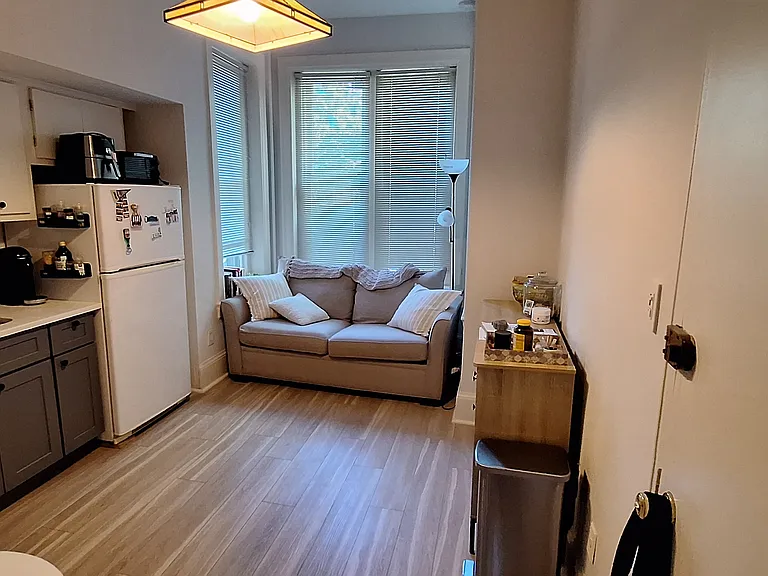 635 G St SE #2 — Photo 26
