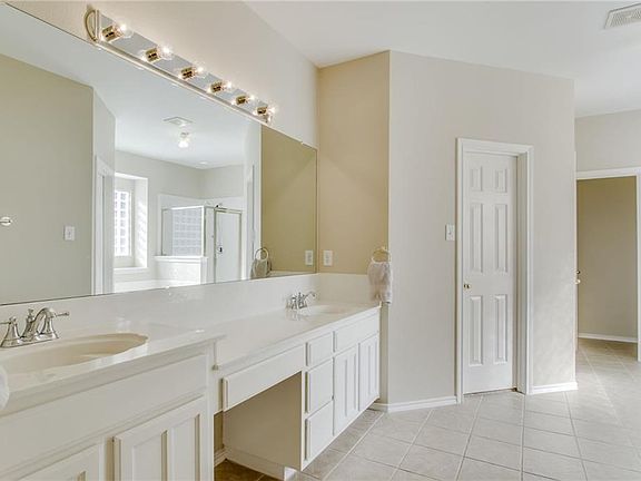 5th image of 1609 Crabapple Ln