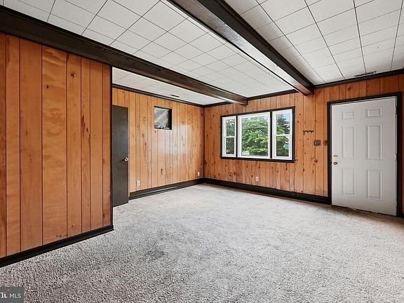 4th image of 30 Glover Ave