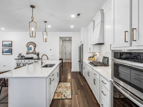 102 Stonehaven Way, Hendersonville, TN 37075