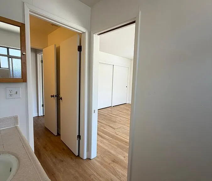 713 Frederick St — Photo 12