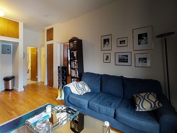 2nd image of 55 W 89th St APT 4F