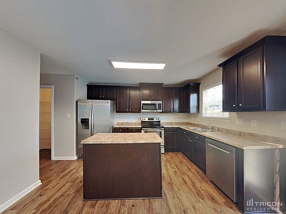 5th image of 2824 Tall Oaks Dr