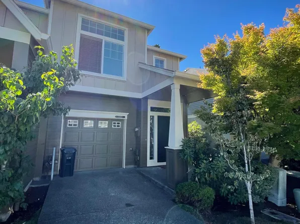 17272 SW Berkeley Ln, Beaverton, OR 97003