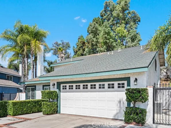 870 Nottingham Dr, Corona, CA 92878