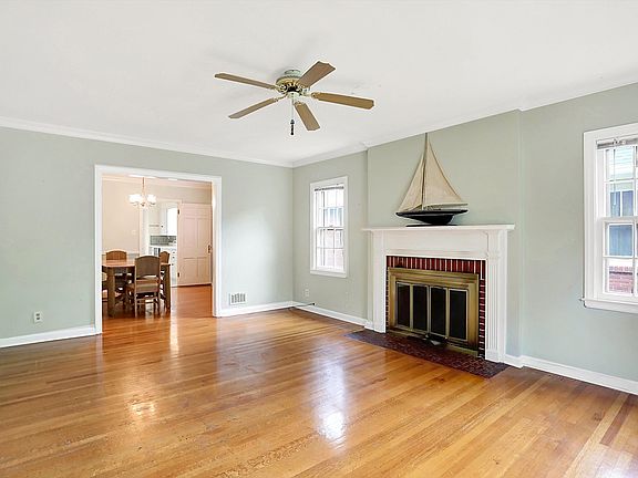 5th image of 6037 Norwaldo Ave