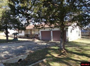 212 Circle Dr, Viola, AR 72583