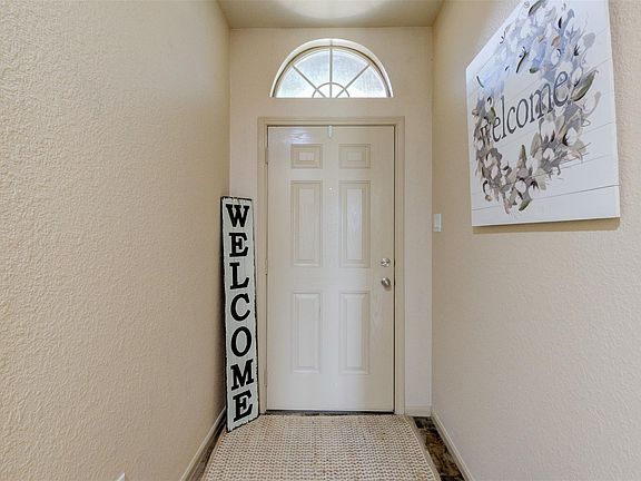 4th image of 8743 Sunrise Canter Dr