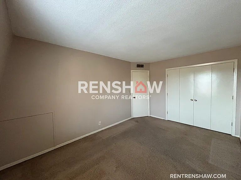 6620 Poplar Woods Cir S — Photo 6