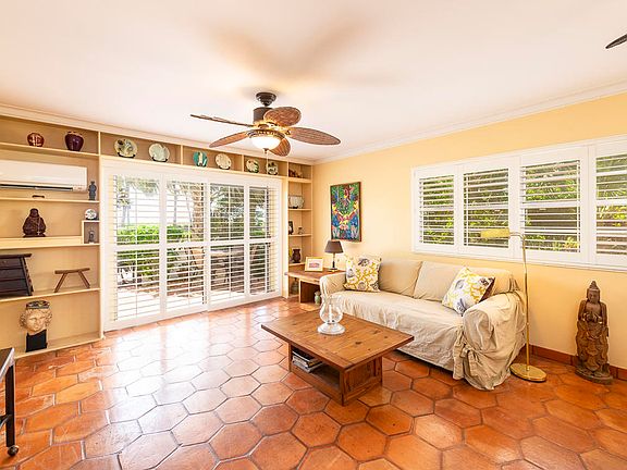 4th image of 2601 S Roosevelt Blvd APT 101A
