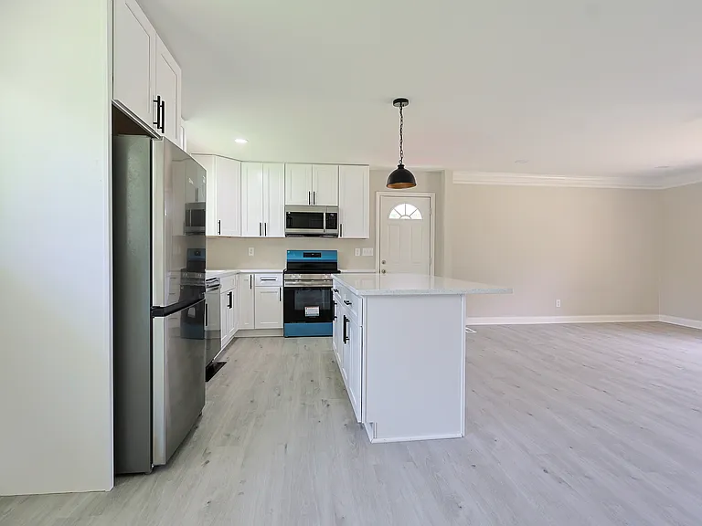 1295 Morrow Rd — Photo 6