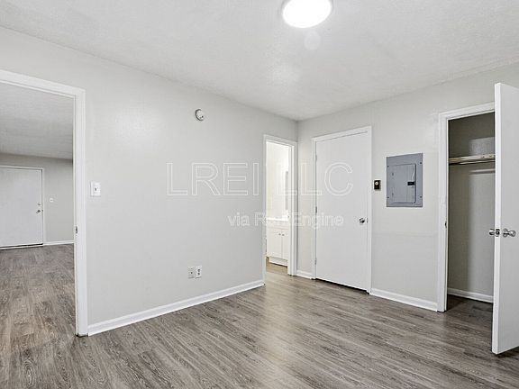 5th image of 176 Thistlewood Ave #6