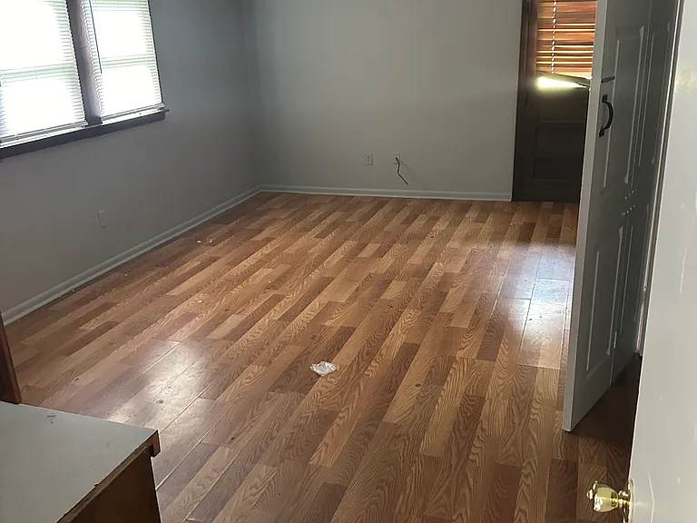 1257 Durbin St — Photo 2