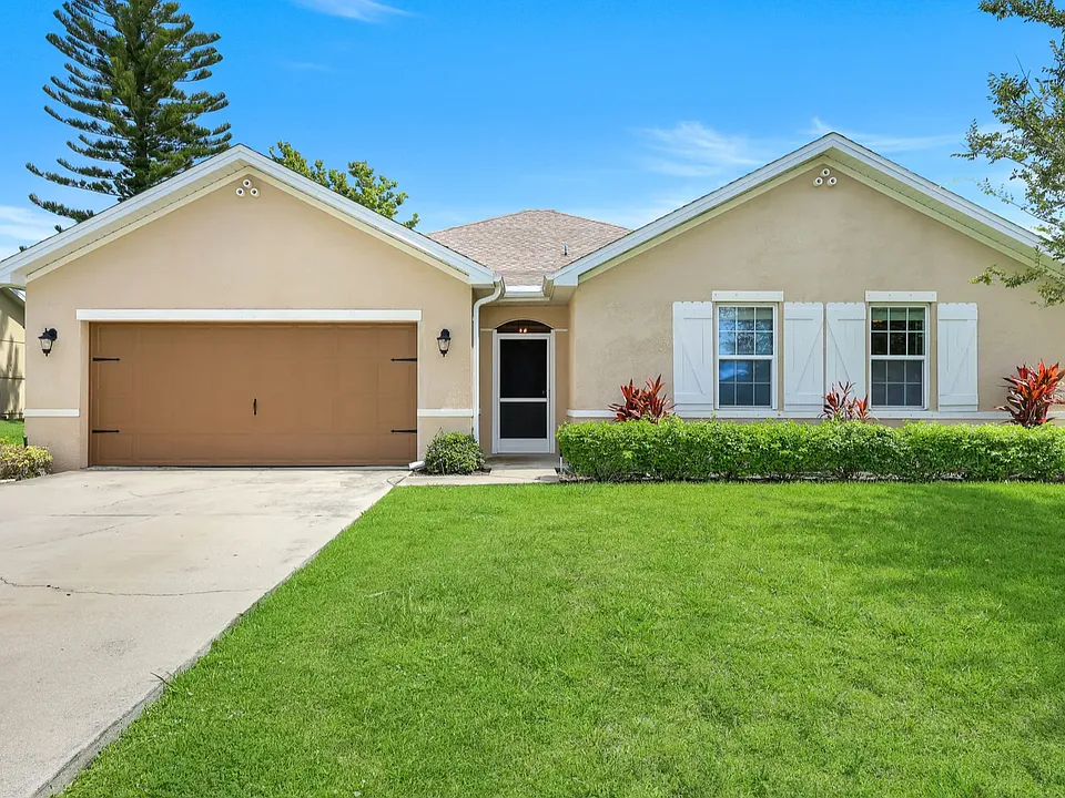143 SW 29th St