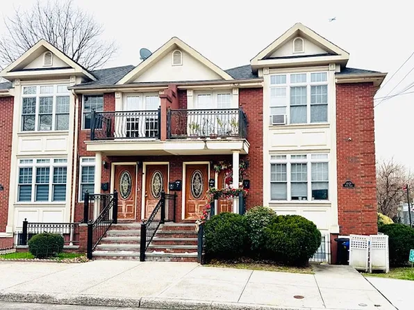 6028 60th Pl #1, Maspeth, NY 11378