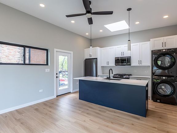 4th image of 3139 N Francisco Ave APT 5