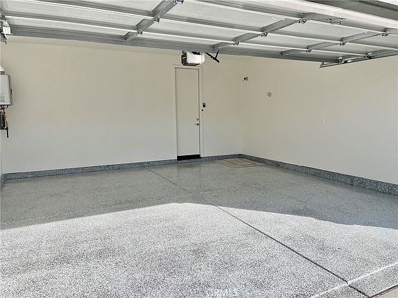 5th image of 27746 Brodiaea Ave