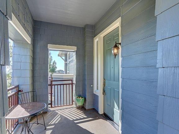 3rd image of 212 Warbler Ln