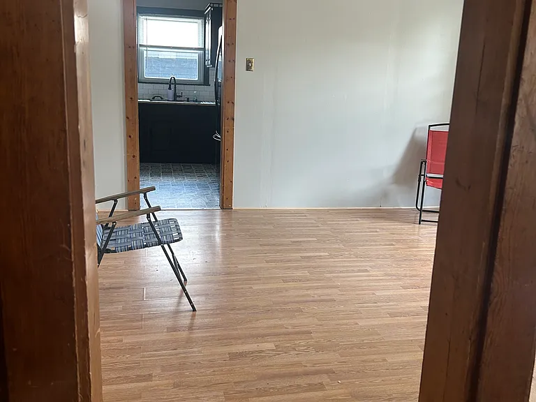904 W Maumee St — Photo 8