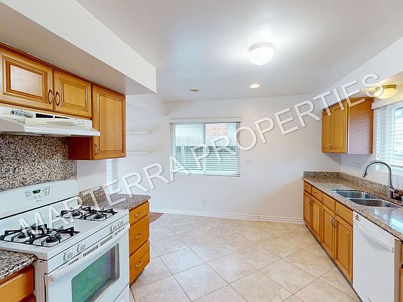 3rd image of 2509 Orange Ave #A