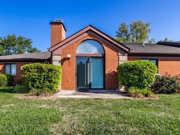 2082 Oak Run Ct, Indianapolis, IN 46260