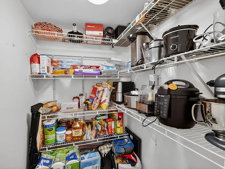 3900 N Hills Dr #306 — Photo 8