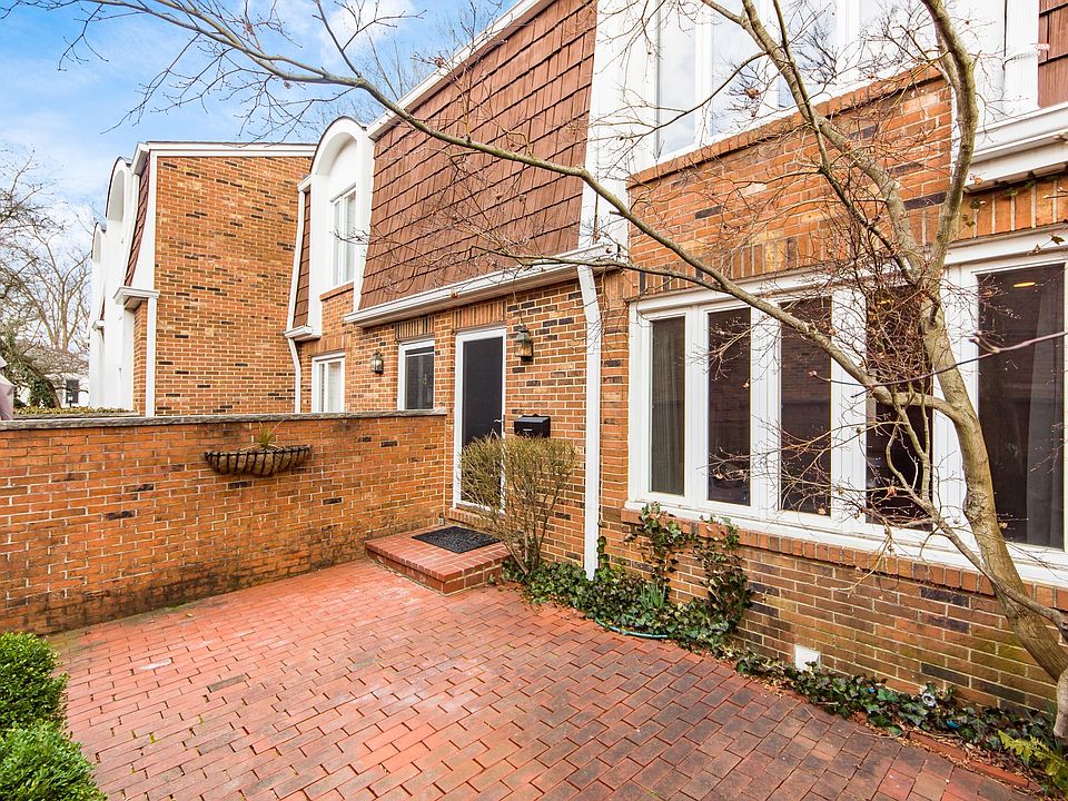 1st image of 108 E Dublin Granville Rd #1