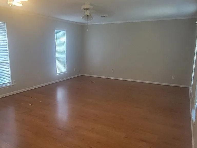 15 Lakewood Ct — Photo 4
