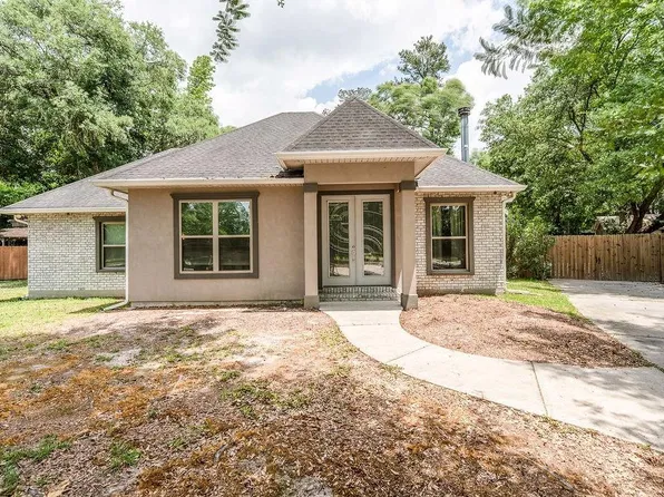 136 Oak Leaf Dr, Slidell, LA 70461