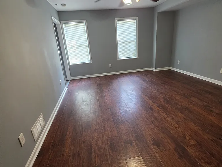 5152 Selene Dr — Photo 6