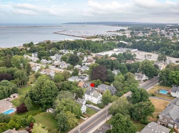 211 Court St, Plymouth, MA 02360