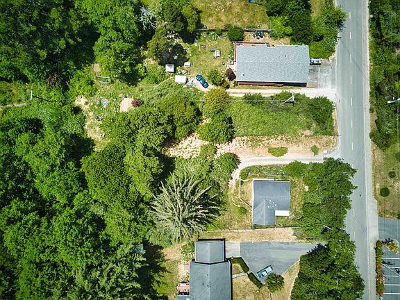 4th image of 925 Small Ave