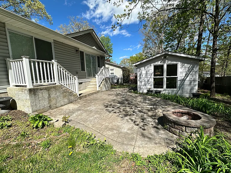 310 Azalia Dr — Photo 45
