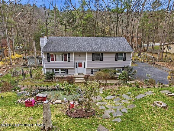 2nd image of 606 Rimrock Rd
